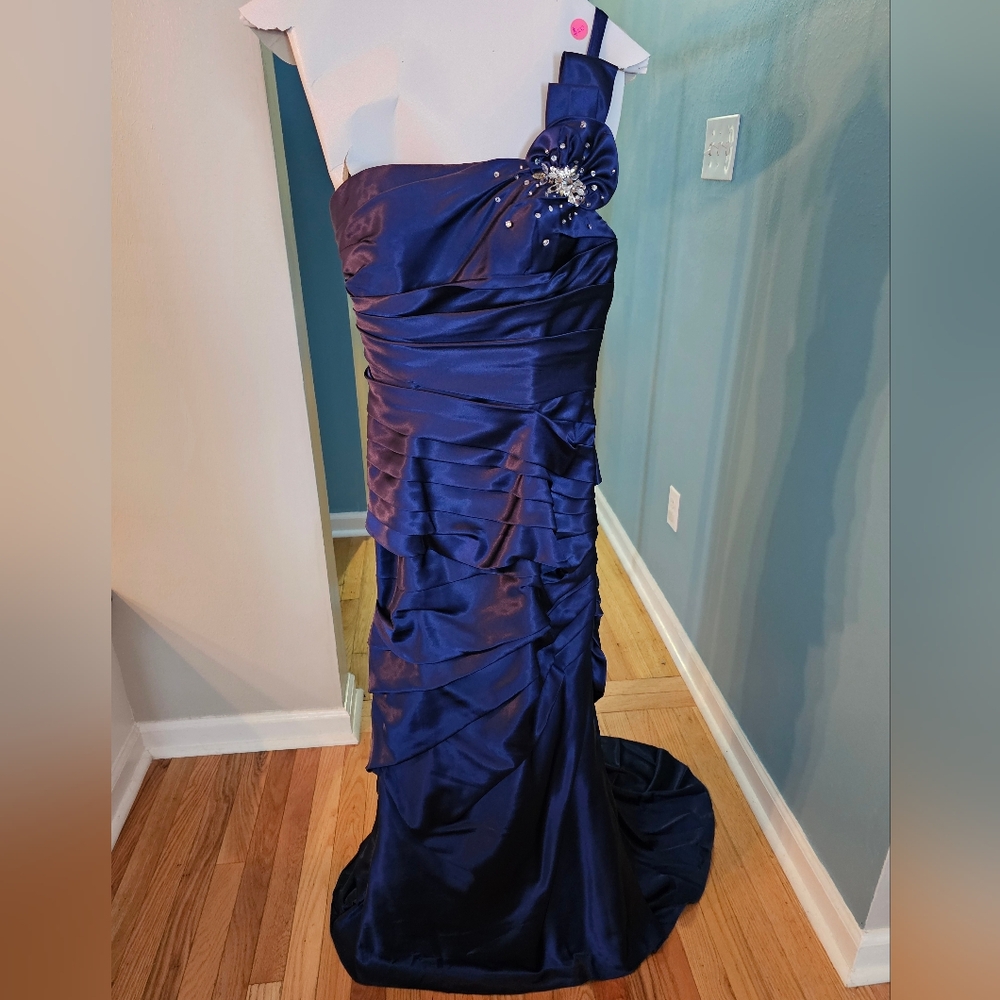 Navy blue Prom Dress size 8